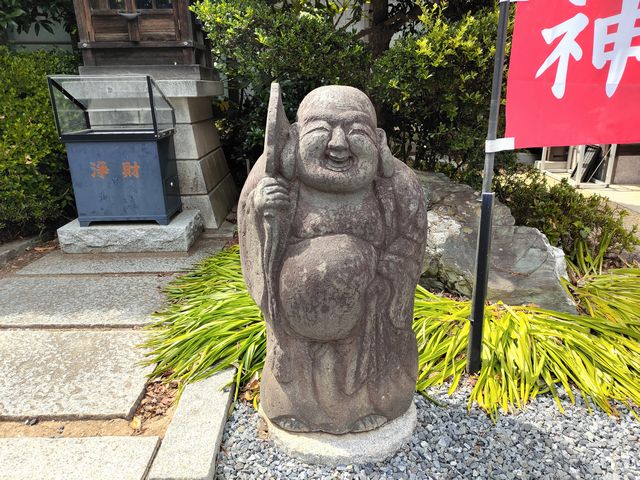 布袋尊像と布袋尊社