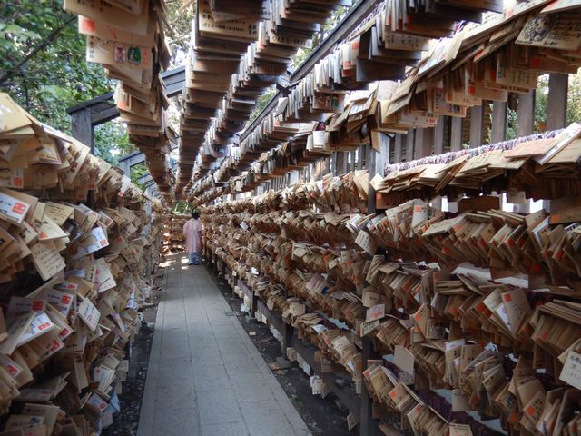 川越氷川神社 絵馬トンネル