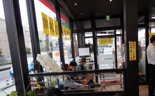 南京亭川越店ランチ時の混雑具合