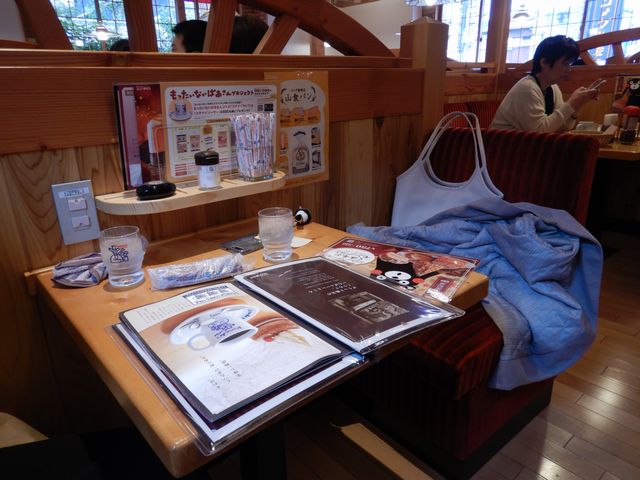 コメダ珈琲店内