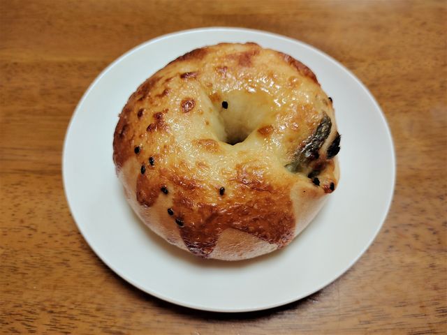 チーズinアスパラベーコンベーグル