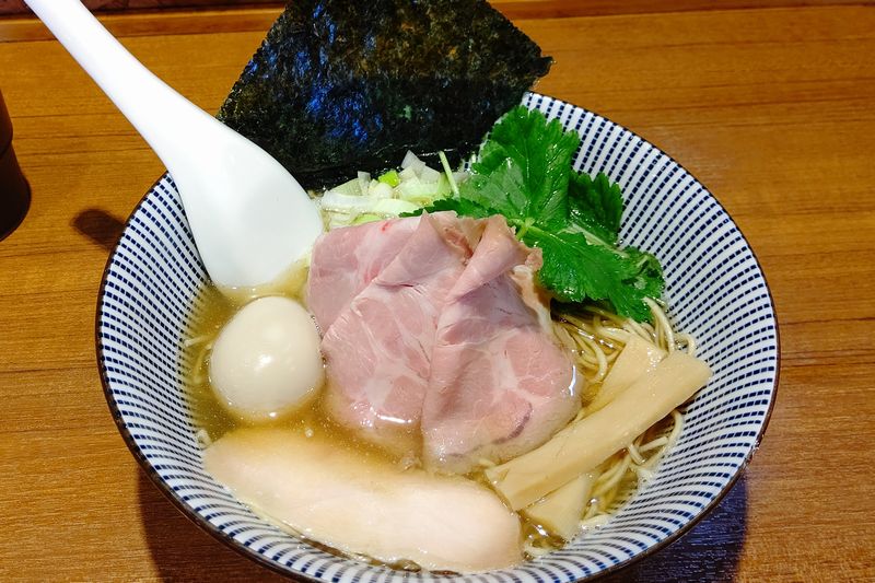 川越・寿製麺よしかわの煮干そば