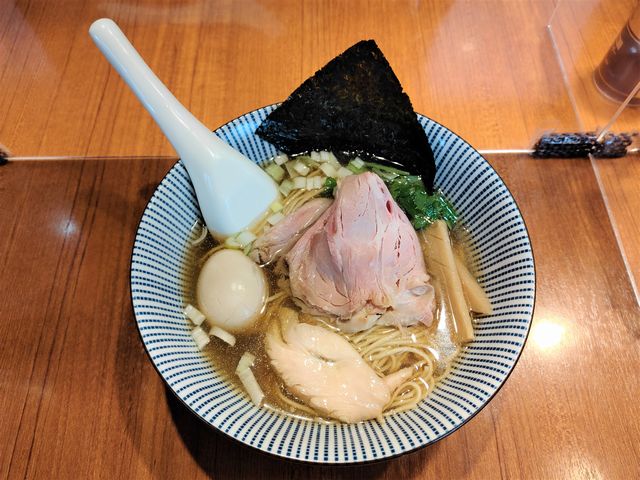 川越・寿製麺よしかわの煮干そば