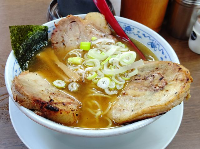 まぐろラーメン（チャーシュー