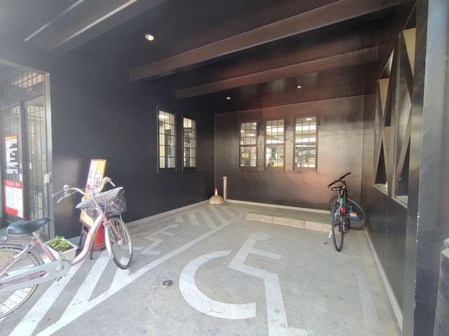 川越元町郵便局の駐車場