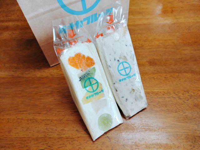 タナカフルーツのフルーツサンドを実食