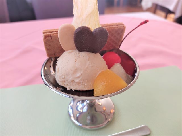 デザートは「アイスクリン」