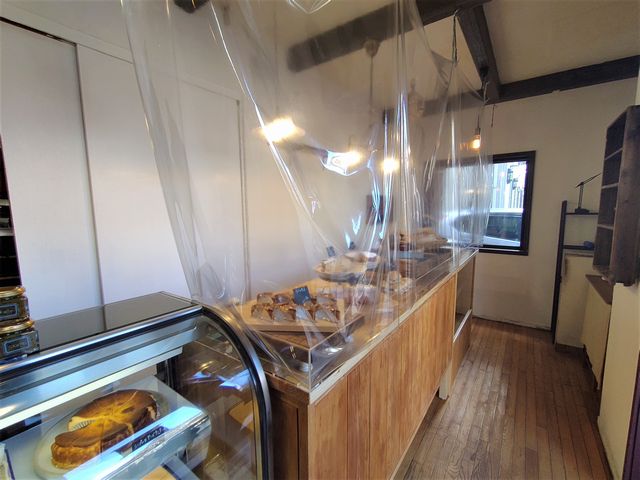 焼き菓子店「琥珀月夜」