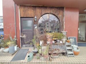 花屋Nest│隠れ家風のお花屋さん!センス抜群の花束を作ってもらいました