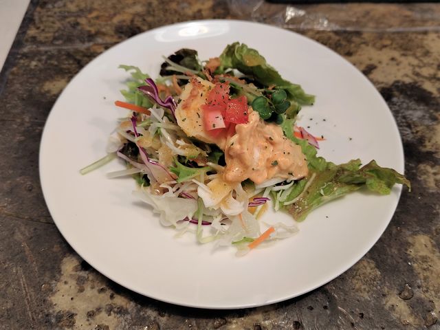 ランチメニューにはミニサラダ