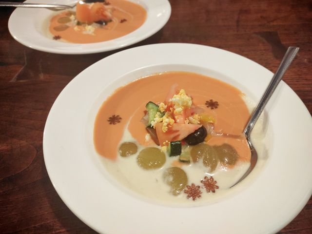 葡萄入り2色のガスパチョ