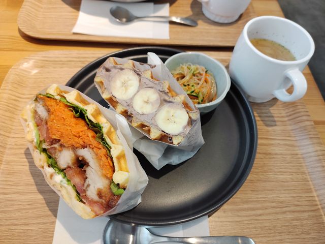 川越「R cafe」 ワッフル