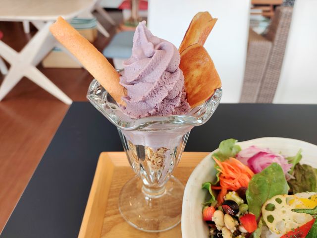 紫いもサンデー