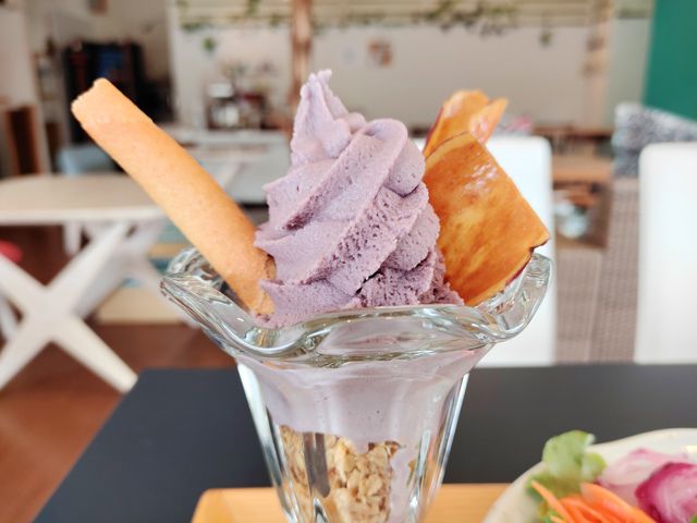 紫いもサンデー