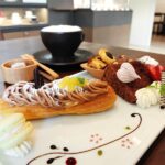 川越「CAFE&SPACE NANAWATA」色とりどりのエクレアが楽しめるカフェ