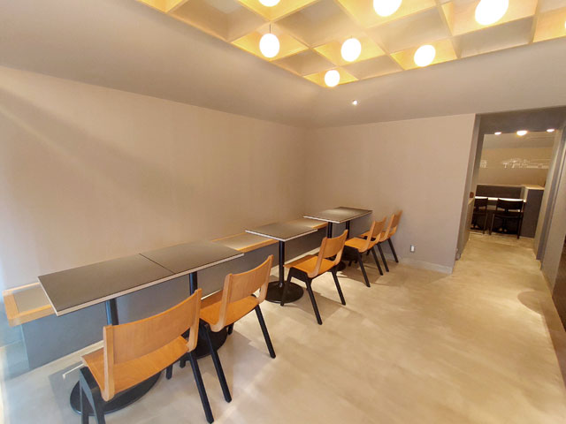 やきいも芋川の店内