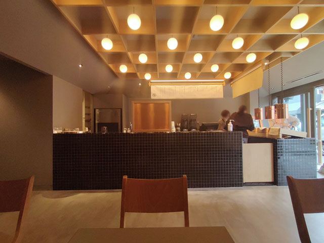 やきいも芋川の店内