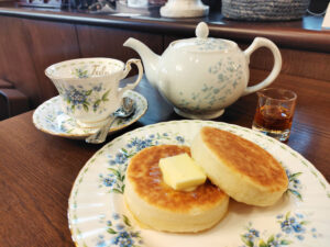 喫茶室チェリーヴォアール│好みのカップで本格紅茶を楽しめるお店！