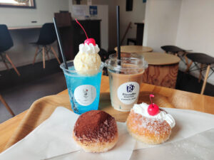 川越「glin coffee」はクリームソーダと揚げパンも美味しいコーヒーショップ！