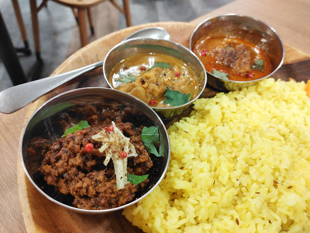 negombo33の3種盛りカレー