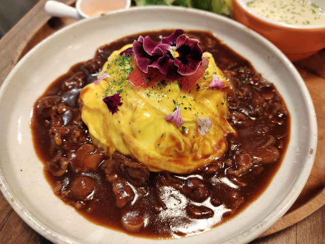 花香楽のオムライス