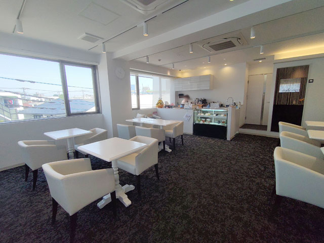 aimable cafeの店内