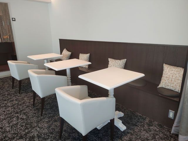 aimable cafeの店内