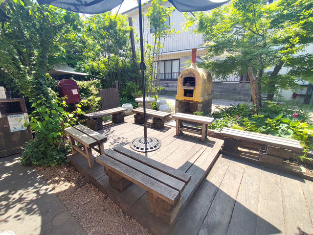 ベーカリー楽楽のイートイン