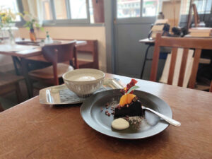 川越「Banon」雑貨に囲まれたほっこり空間でケーキと紅茶を!