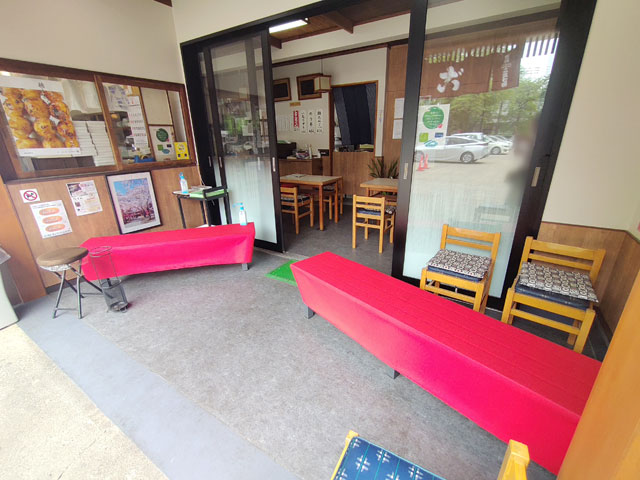 松山商店のイートイン