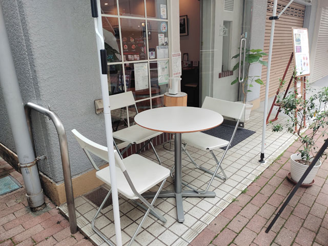 cafe Brickのテラス席