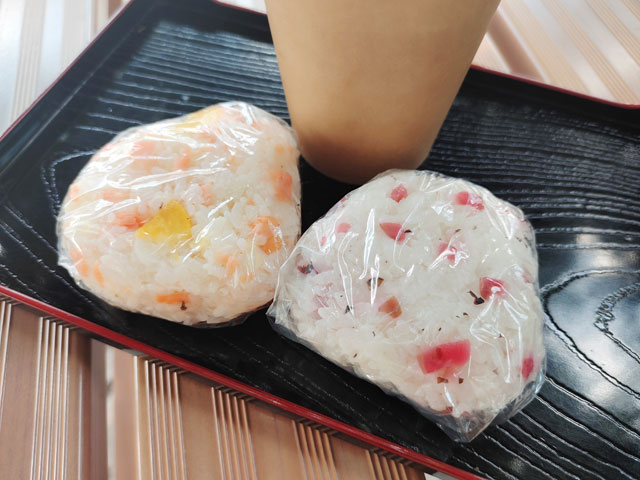 フクフクスタンドのおむすび