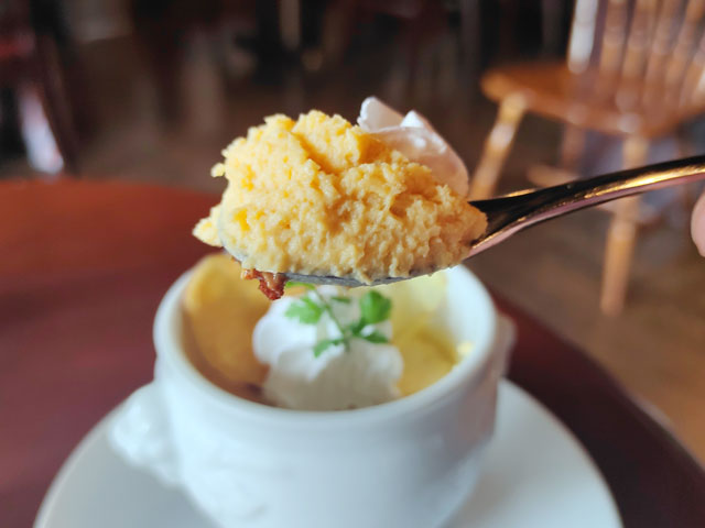 アートカフェエレバートのさつまいもプリン