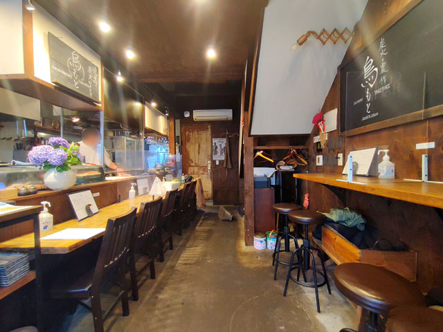 小江戸焼き芋はちの店内