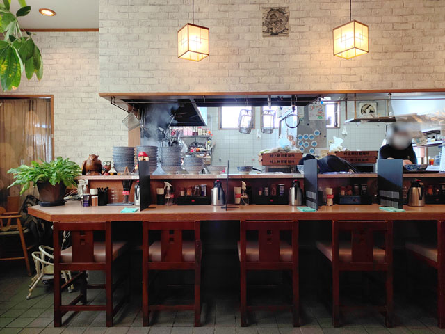 麺処かつ善 店内