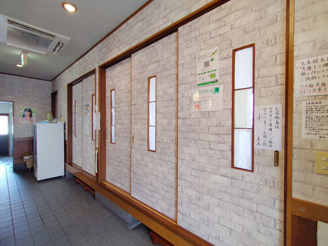 麺処かつ善 店内