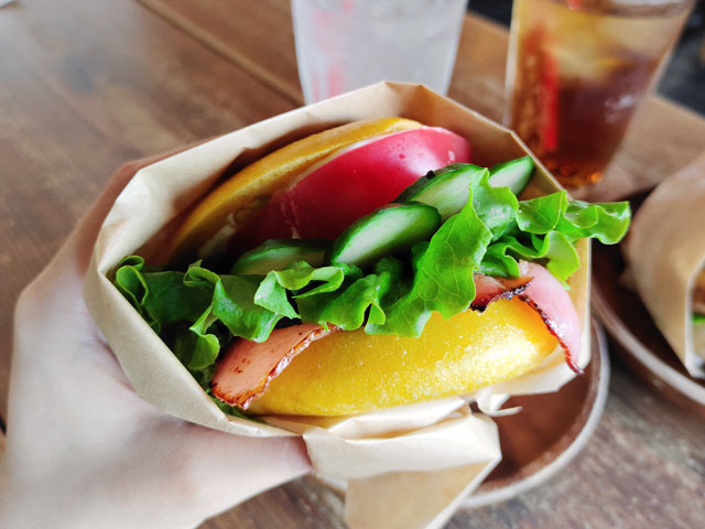 バニトイベーグル 蔵づくり本店のBLTサンド