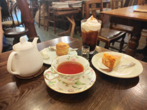 あぶり珈琲│自家焙煎のコーヒー&チーズケーキが美味しい喫茶店!