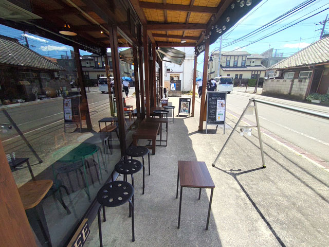 LEC COFFEEのテラス席