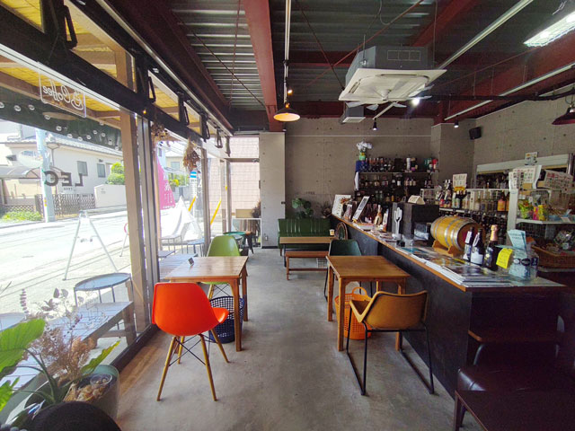 LEC COFFEEの店内