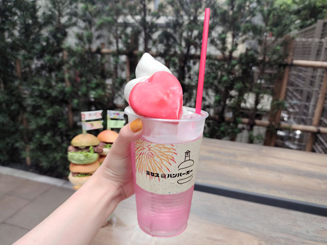 Mrs.hamburgerのフロート