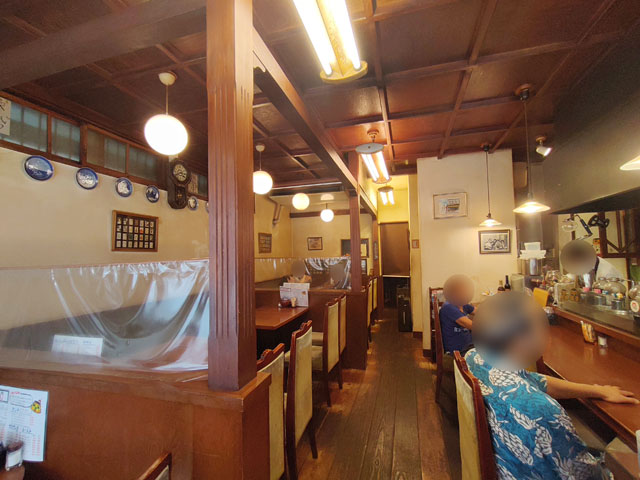 シマノコーヒー大正館の内装