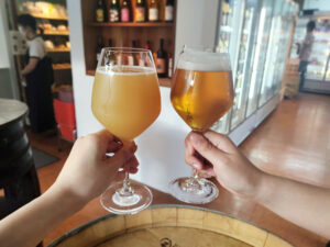 川越角屋酒店 クレアモール店│ワイン&生ビールを立ち飲みできる店!