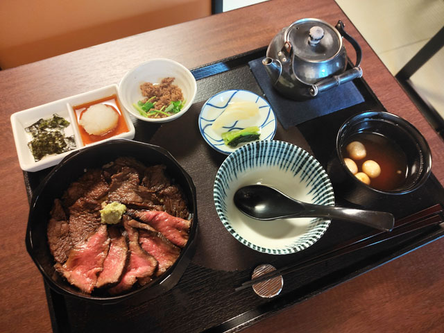 和牛ひつまぶしうし川の和牛ひつまぶし御膳