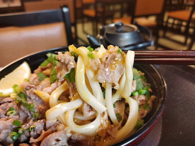 和牛ひつまぶしうし川の和牛肉うどん