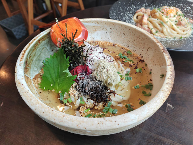 創作うどん専門店くらうどのだし茶漬けうどん